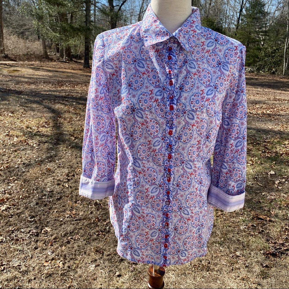 ROBERT GRAHAM TOP BUTTON DOWN BLOUSE BLUE WHITE Size M